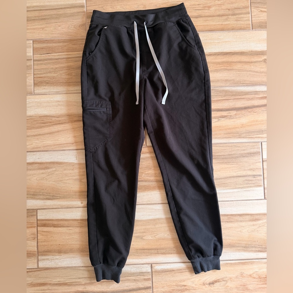 Figs Black Women's Jogger Pants with Contrast Drawstring